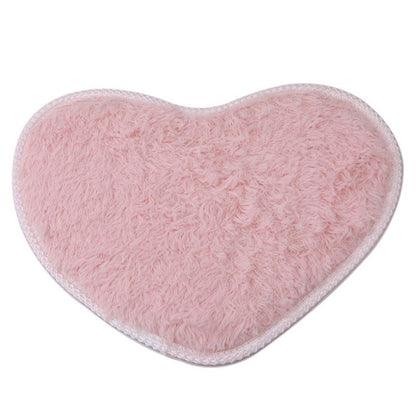 Heart-Shaped Plush Floor Mat – Soft Silk Wool Love Rug for Bedroom or Bathroom