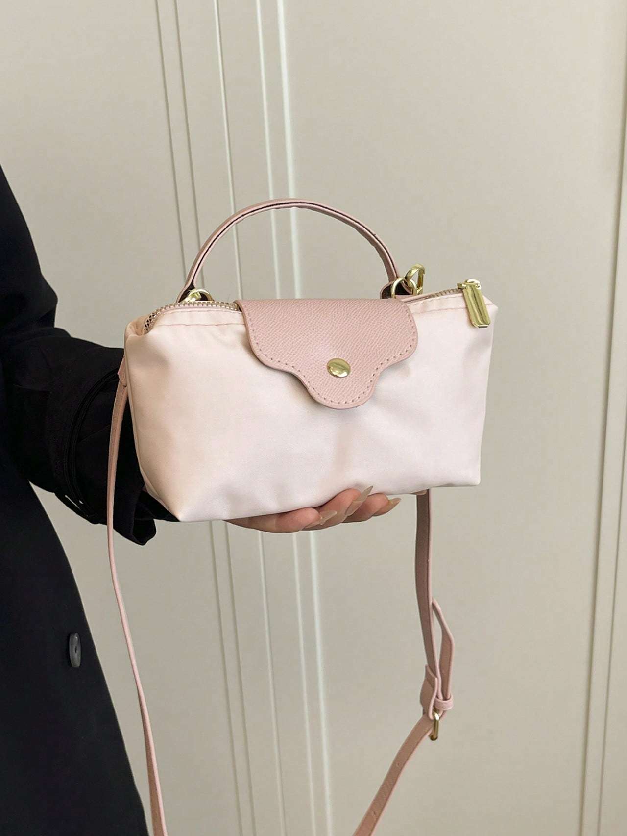 Women’s Solid Color Crossbody Handbag – Fashionable Dumpling Bag