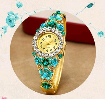 Women’s Fashion Quartz Bracelet Watch with Diamond Design