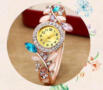 Women’s Fashion Quartz Bracelet Watch with Diamond Design