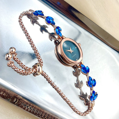 Women’s Retro Oval Bracelet Quartz Watch