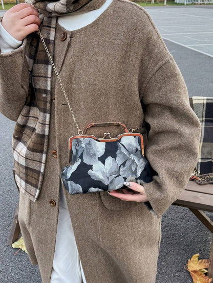 Retro Small Square Handbag – Crossbody Cheongsam Style Lip Clip Bag