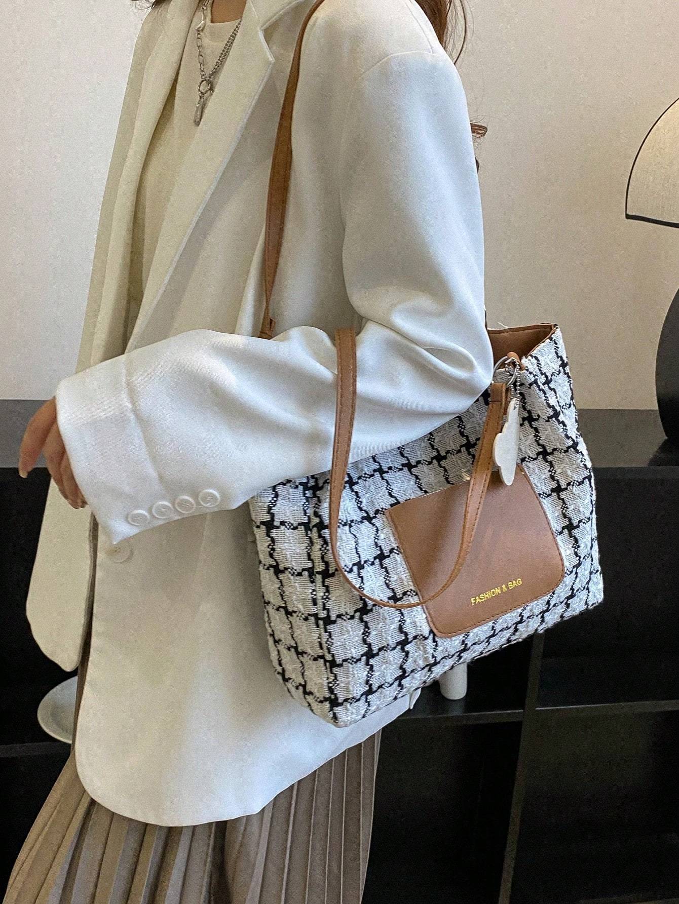 Women’s Plaid Shoulder Bag – Large Capacity Fashion Commuter Tote with Pendant