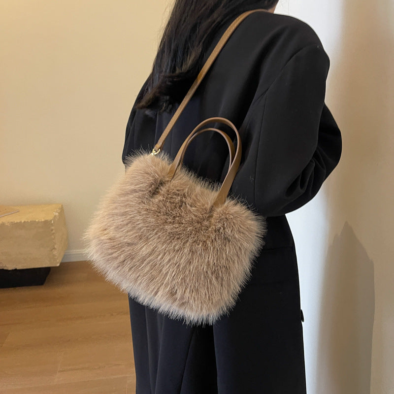 Faux Fox Plush Bag – One-Shoulder Crossbody Purse