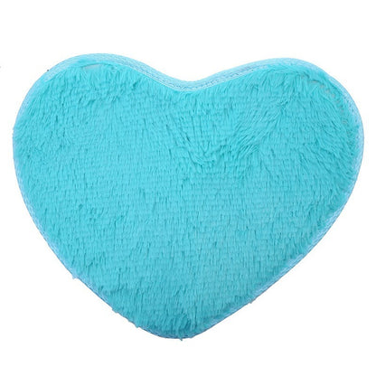 Heart-Shaped Plush Floor Mat – Soft Silk Wool Love Rug for Bedroom or Bathroom