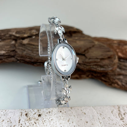 Women’s Retro Oval Bracelet Quartz Watch