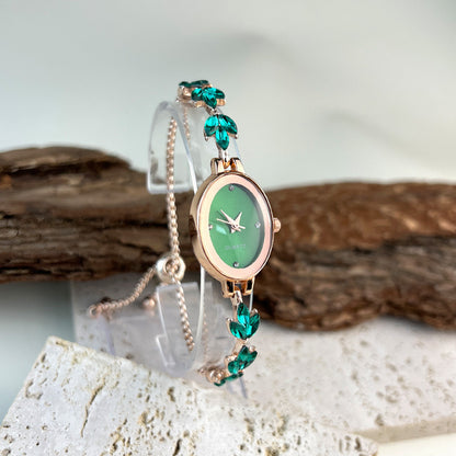Women’s Retro Oval Bracelet Quartz Watch