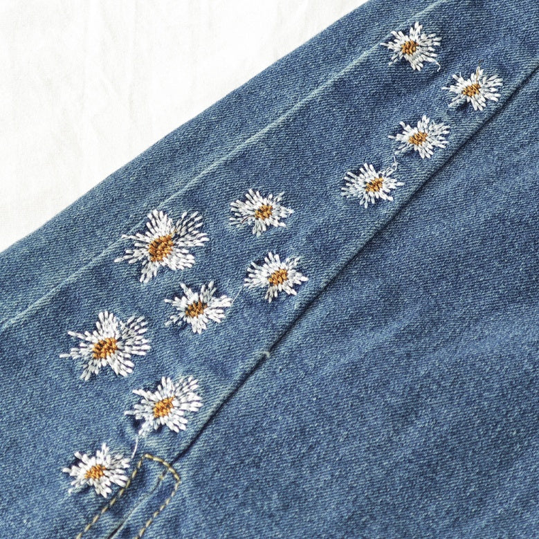 Women's High-Waist Star Patch Jeans