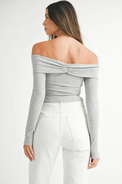 MABLE Off-Shoulder Long Sleeve T-Shirt