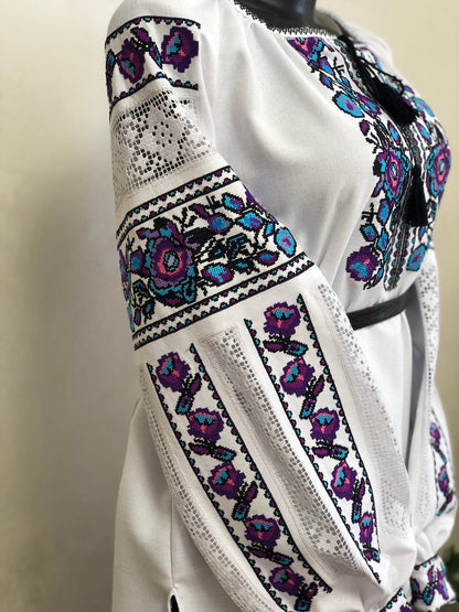 White Homespun Embroidered Vyshyvanka – Women's Traditional Ukrainian Blouse